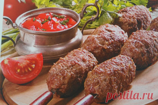 Люля-кебаб с соусом | Tasty Day