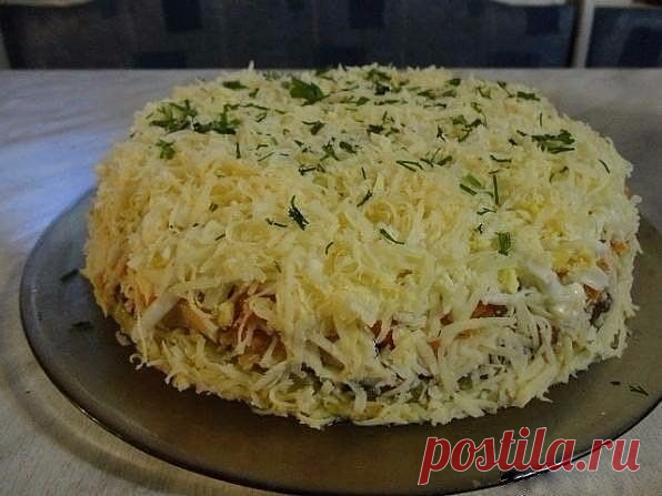Салат "Бонапарт" / шампиньонов свежих, курица, сыр/