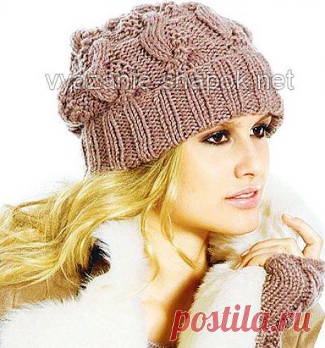 Красивая шапка спицами – модные косы | ВЯЗАНИЕ ШАПОК: женские шапки спицами и крючком, мужские и детские шапки, вязаные сумки
