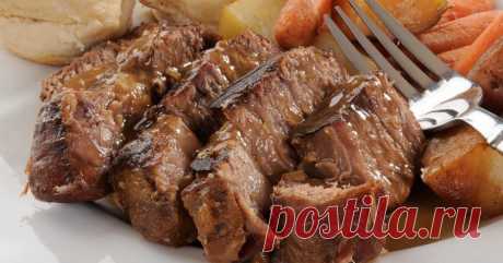 Запекала дешевое мясо и со сметаной, и с горчицей, но до такого точно бы не додумалась...  Не результат — мечта!