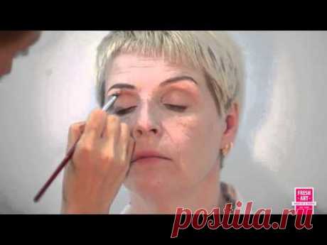 Уроки макияжа для  пожилых дам