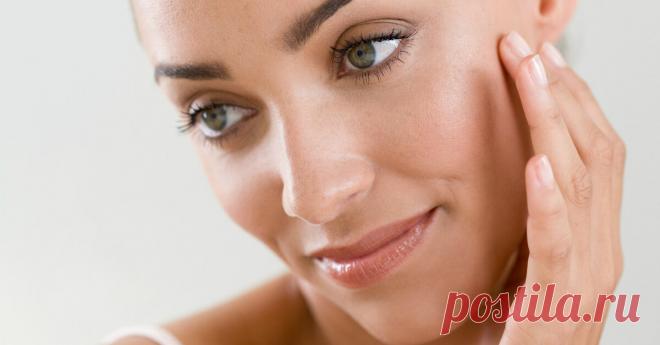 Как сохранить молодость? Правила ухода за возрастной кожей Начальные признаки старения кожи лица появляются медленно и незаметно, начиная уже с 30 лет. К 40-45 годам они уже очевидны, но могут быть побеждены при своевременном уходе.
