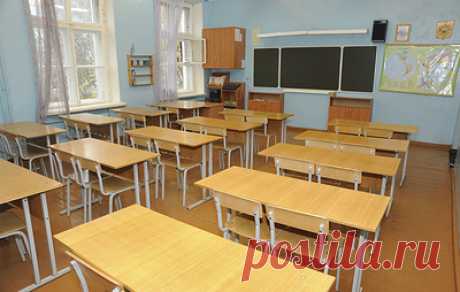В РПЦ считают, что дети мигрантов должны обучаться русскому до поступления в школы РФ. Преподавание детям, которые не знают русский язык - издевательство над системой образования России, считает замглавы Синодального отдела Московского патриархата по взаимоотношениям церкви с обществом и СМИ Вахтанг Кипшидзе