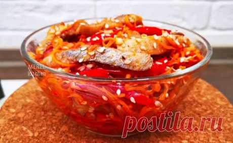 На столе у нас такая закуска не задерживается, ее все хвалят: вкусная «селедка по-корейски», в магазине такую не купить, делюсь - Будет вкусно - Медиаплатформа МирТесен