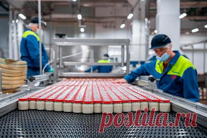 Россиян предупредили о подорожании детского питания. Изготовители детского питания предупредили о росте цен на фоне введения маркировки. Бизнес попросил пока не маркировать товары. Это касается консервов из мяса, овощей и фруктов. В списке подлежащих маркировке товаров оказались не только консервы из овощей и мяса, но и джемы, желе и ореховая паста.