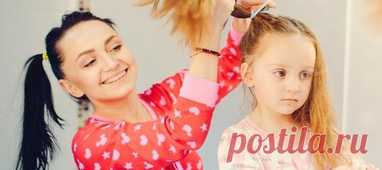 Идеи в копилку: прически для девочек на длинные волосы. Мы собрали варианты, которые понравятся всем обладательницам длинных волос. Длинные волосы — это здорово, но как быть, если они мешают или просто не нравятся? Можно отрастить и попробовать выпрямить, а можно сделать модную прическу. А пока вы решаете, мы собрали идеи, которые точно понравятся всем девочкам. В нашем обзоре собраны самые разные прически для длинных волос, среди которых вы точно найдете свою. Прическа для девочки с длинными …