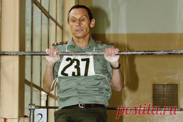 С октября в России вырастут военные пенсии на 7,5 процента | Выживи сам