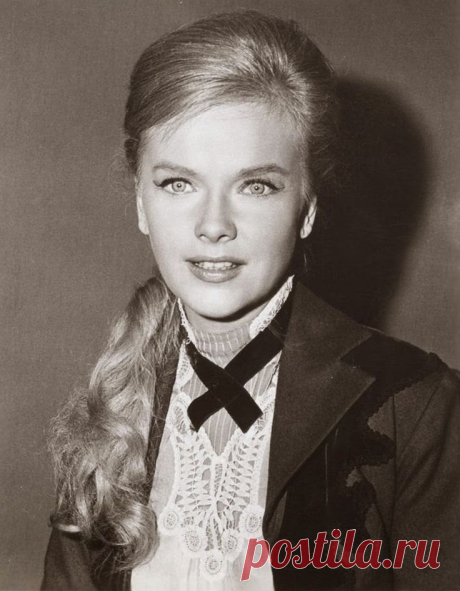 Энн Френсис, 16 сентября, 1930
• 2 января 2011