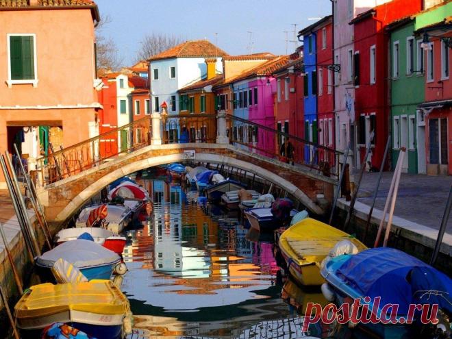 Бурано-красочный островной квартал Венеции