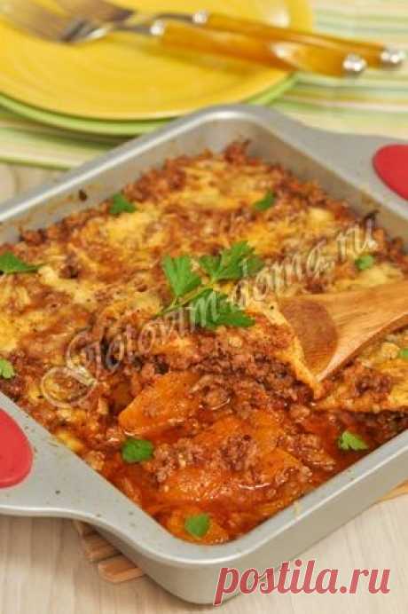 Рецепт: Ломтики тыквы, запеченные с мясным фаршем и томатами