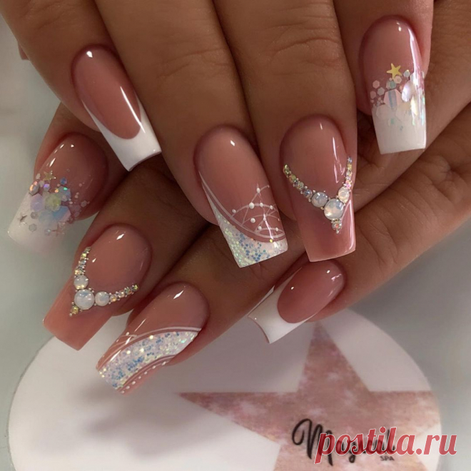 Праздничный маникюр для невесты