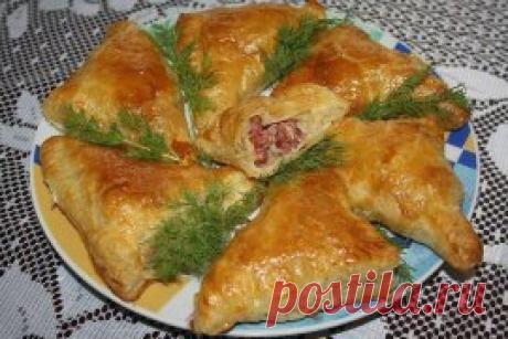 слойки с колбасой и с сыром