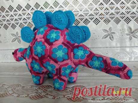 Стегозавр связан!