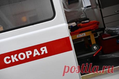 Девятилетнюю россиянку убило упавшим турником на детской площадке. В поселке Трещевский Кемеровской области девятилетнюю девочку убило турником, упавшим на детской площадке. В тот день россиянка вместе со сверстниками гуляла во дворе. По факту случившегося возбудили уголовное дело по статье о халатности. У погибшей третьеклассницы остался 16-летний брат и мать.