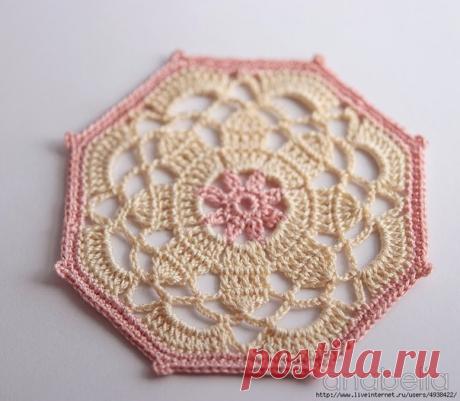Красивый мотив крючком.