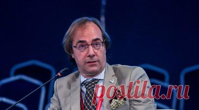 Худрук Мастранджело назвал проект «Поющие мосты» доброй традицией Петербурга. Художественный руководитель Музыкального театра имени Фёдора Шаляпина Фабио Мастранджело рассказал о проекте «Поющие мосты». Читать далее