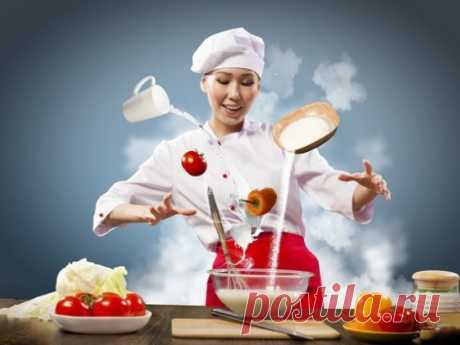 20 СЕКРЕТОВ ДЛЯ ХОЗЯЮШЕК
1. Если вы хотите выпить ароматный и вкусный кофе не доводите его до кипения. Но если все же случился досадный инцидент, и вы передержали этот напиток на огне, медленно снимите его с огня, и просто добавьте несколько капель холодной воды. Также, чтобы кофе получил особый вкус необходимо при приготовлении добавить щепотку соли.
2. Чтобы ваш рис был белоснежным и рассыпчатым, влейте в кастрюлю, в которой варится рис уксус (1 ст. ложку).
3. Хотите удивить своих родных вк