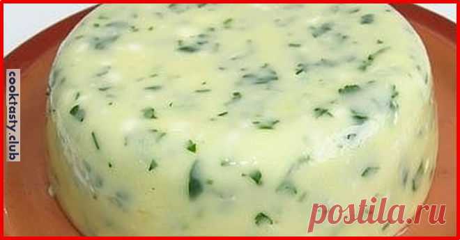 Домашний сыр за 3 часа. Пошаговый рецепт Невероятно вкусный сыр, который содержит только натуральные продукты и ничего лишнего. Ингредиенты 1 литр молока 1 ст.л.соли 200-300 г. сметаны 3 яйца Приготовление Молоко ставим кипятить, посолив его. В это время взбиваем сметану с яйцами. Как молоко закипит, добавляете сметанную смесь и помешивая кипятите около 5 мин. Как только масса отделиться от сыворотки, откидываем эту …