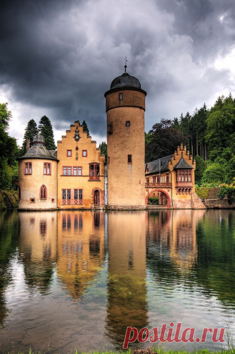 Mespelbrunn Castle, Germany | Amazing Pictures - Amazing Pictures, Images, Photography from Travels All Aronud the World