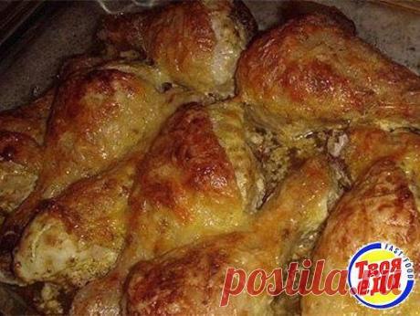 Обалденные куриные ножки со сметаной и сыром порадуют вас и ваших близких, мои их съели за 1 присест)  Рецептик на сайте:
https://a.vk.com/away.php?to=https://tvoya-eda.ru/kurinye-nozhki-so-smetanojj-i-syrom/
Приятного аппетита!
P.S. Хотим представить Вашему вниманию наш новый проект: Уголок хозяйки - https://www.odnoklassniki.ru/ok.ugolok
В нем собраны полезные советы, которые помогут Вам в быту, кулинарные рецепты и просто интересный материал!
•••подробнее