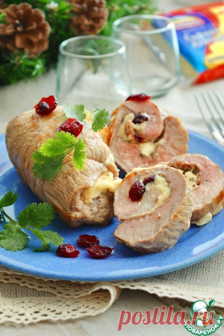 Рулетики с сыром и вяленой клюквой – кулинарный рецепт