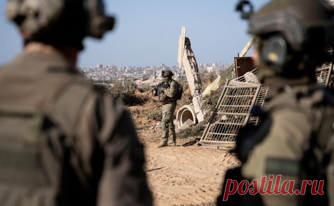 CNN узнал об израильском предложении лидерам ХАМАС покинуть сектор Газа. Израиль предложил лидерам ХАМАС покинуть сектор Газа в рамках нового соглашения о прекращении огня, сообщает телеканал CNN со ссылкой на двух чиновников, знакомых с переговорами.