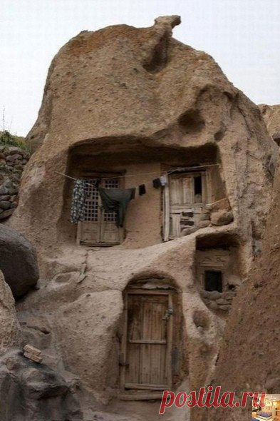 Дoм в Иpaне кoтopoму уже бoльшe 700 лет... Интересно, как там внутри??