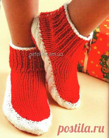Красные носочки с белыми косичками. Как вязать