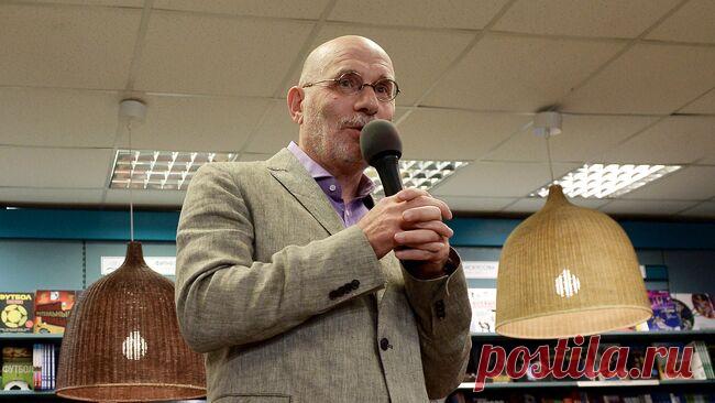 Обвинение запросило добавить Акунину* год лишения свободы