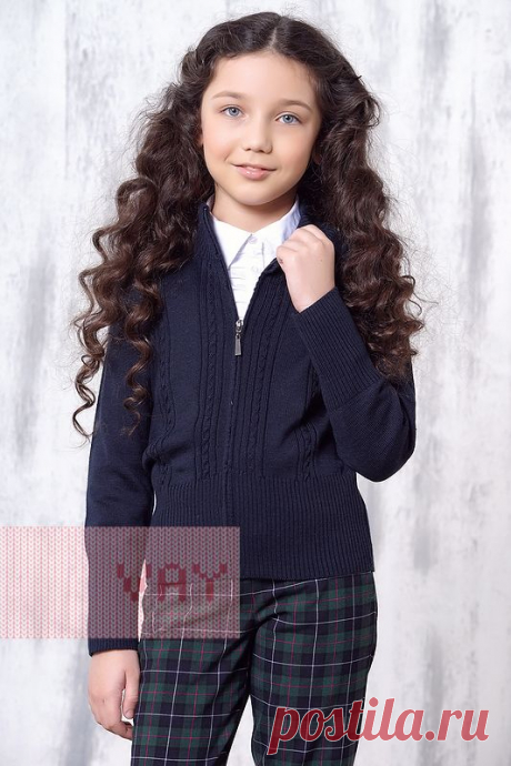 Школьная форма от марки VAY. Жакет вязаный для девочек для школы от VAY (артикул 732), цветовое решение т.синий. Ещё больше школьной формы марки ВЭЙ на наших сайтах. Официальное представительство бренда VAY: купить в розницу в магазине Согревай.ру https://www.sogrevay.ru, оптовые закупки на Ньювэй.ру https://www.newvay.ru