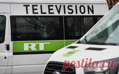 RT сообщил о попадании съемочной группы под обстрел в Запорожской области. Журналисты телеканала Russia Today попали под обстрел в районе города Васильевка в Запорожской области, никто из них не пострадал, сообщается в Telegram-канале RT.