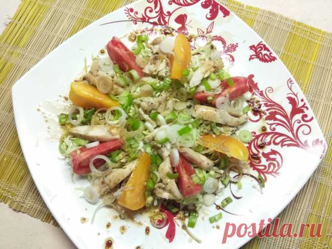 Салат с куриным филе, помидорами и капустой - рецепт с фото пошагово