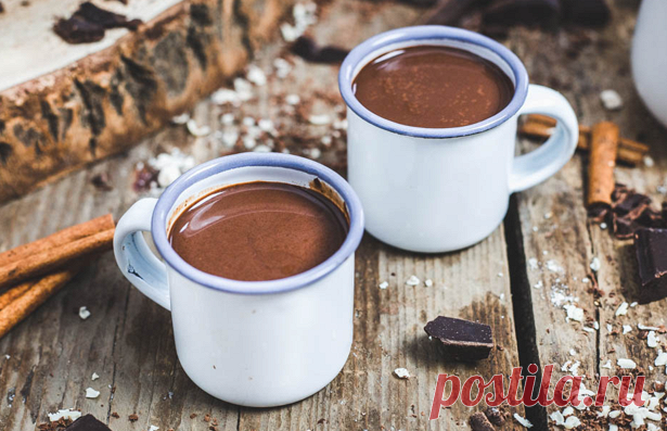 Горячий шоколад с миндальным пюре