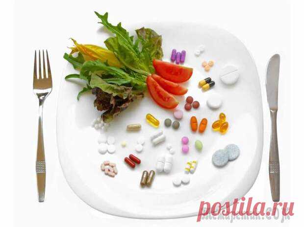 9 продуктов и лекарств, которые нельзя употреблять вместе... 
Все мы знаем, что лекарства нужно принимать по строгим правилам, которые касаются не только дозировки и системы приема, но и рациона питания на время лечения.
Мы составили 9 пар продуктов и лекарств,…