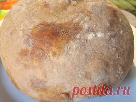 Паляница со шкварочками и чесноком Танцы от плиты и до компа !!!

Это из детства.Раньше помню пекли,дома в деревне. Я их вкус  хорошо помню. Рецепт не знаю точно, но - полагаясь на свой опыт и чутье - решила приготовить "на глазок". И …
