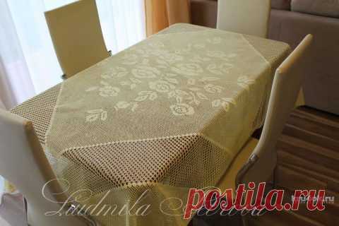 Вязаная крючком скатерть Чайная роза