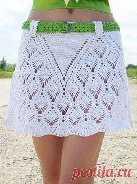 Красивая юбка крючком. Простая схема здесь https://labhousehold.com/ru/summer-skirt.html