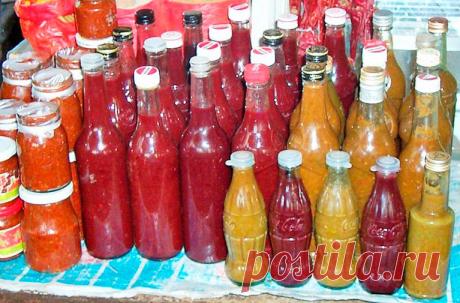 5 вариантов приготовления СОУСА «Ткемали» ИЗ СЛИВ Готовьте самое вкусное вместе с нами! Соус из слив имеет очень пикантный, кисло-сладкий вкус, он в меру острый и прекрасно подходит к любому блюду. Соус №1 Ингредиенты: Сливы ткемали – 4000 г, Вода – 200 мл Чеснок – 1 головка Укроп свежий (зелень) – 80 г (8 ст.л.) или сушёный 10 г (2 ст.л.) Мята …