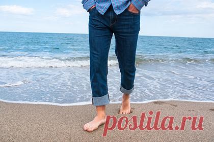 Стилист перечислил необходимые в мужском гардеробе вещи. Стилист Аман Аггарвал из Индии перечислил необходимы вещи, которые должны присутствовать в мужском гардеробе. Так, в первую очередь, специалист добавил в список классические джинсы синего и черного цветов. По его словам, данная одежда является универсальной, прочной и стильной.