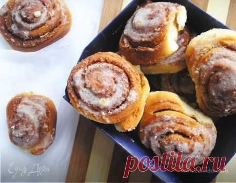 Булочки Cinnabon с корицей и сладкой глазурью