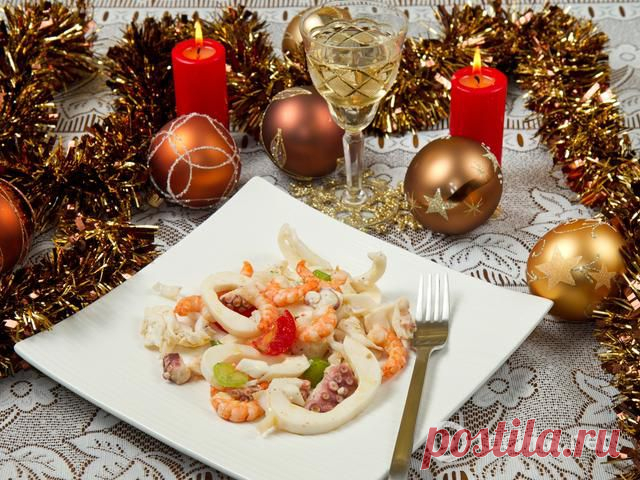 Салат с морепродуктами: рецепт с кальмарами и креветками - tochka.net