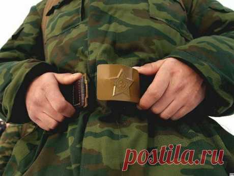 Солдатский ремень Магия старого артефакта.. Отец дал мне свой армейский ремень и я, обмотавшись им несколько раз, взял его в садик. Бляха со звездой покорила всех и я