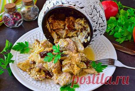 Мясо в горшочках в духовке с грибами и сыром — ДОМАШНИЕ