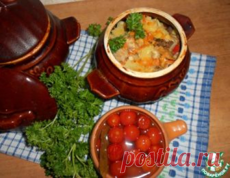 Горшочки с картофелем, мясным ассорти и грибами – кулинарный рецепт