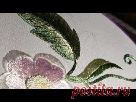 ГЛАДЬЮ: листочка двумя тонами \ Embroidery stitch.