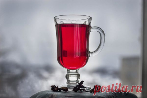 Освежающий чай каркаде с шиповником