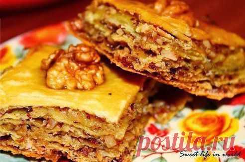 Пахлава.Безумно вкуснo!! Быстро, легко и ОЧЕНЬ вкусно! Рецепт совсем простой. !! Более подробно о рецепте можете узнать в источникe: шеф-повар Одноклассники, по ссылке fastppc.net/bnGH  Рекомендуем посмотреть!!! Приятного аппетитa

Дорогие кулинары! Чтобы не потерять рецепт, жмите "Класс!", а потом "поделиться". Рецепт будет на вашей стене В Одноклассники. Всё ОК!