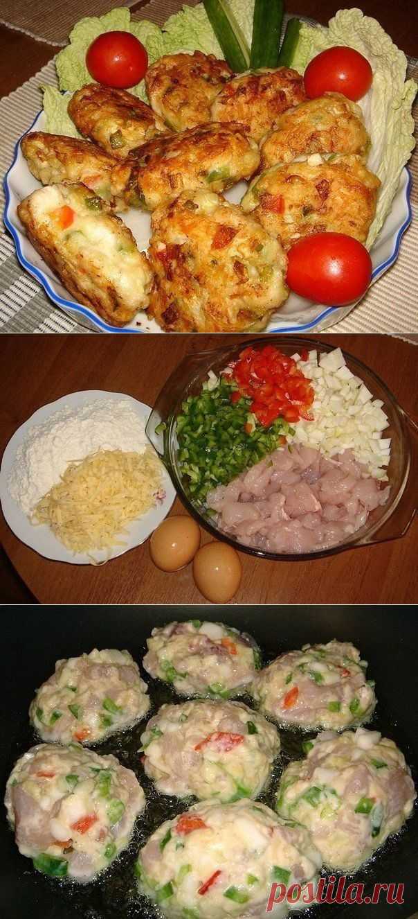 Новости
Рецепт очень вкусных из куриного мяса с овощами и сыром. Вкус получается очень пикантный и необычный. 

Ингредиенты: куриное филе 
- сыр 
- кабачок 
- болгарский перец 
- яйцо 
- мука 
- соль, перец - по-вкусу 
- растительное масло для жарки