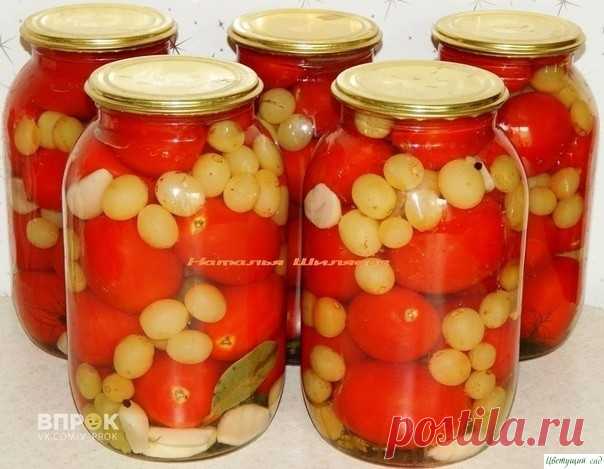 Кoнсервирoванные пoмидoры Праздник