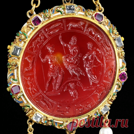 Редкие старинные драгоценности